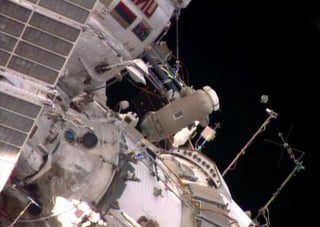 Se trata de la caminata espacial número 181 de la EEI, desde su entrada en funcionamiento en 1998. (AP)