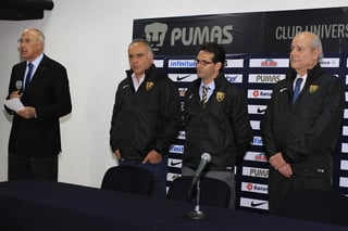 Guillermo Vázquez y Antonio Sancho fueron  presentados como DT y vicepresidente deportivo de Pumas.