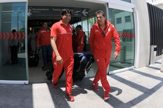 El técnico paraguayo de los choriceros, José Saturnino Cardozo, se mostró sonriente a su llegada. Toluca espera juego cerrado