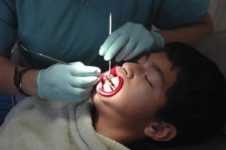 La campaña lleva por nombre 'Prevenir para sonreir' y el objetivo es justamente prevenir enfermedades dentales. (ARCHIVO)
