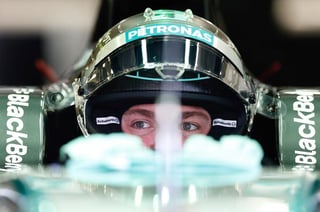 Rosberg consiguió la “pole position” para el Gran Premio de Bélgica, donde compartirá la primera fila con su coequipero, el inglés Lewis Hamilton. (EFE)