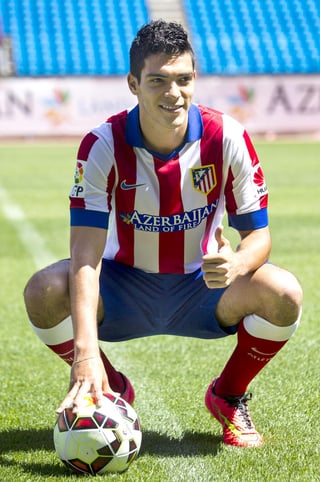 Raúl Jiménez fue presentado oficialmente con el Atlético de Madrid. (EFE) 