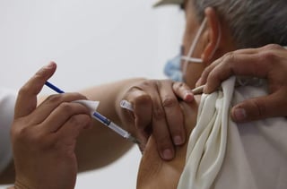  Las pruebas se realizarán a 20 adultos voluntarios, sanos, a los que se les inyectará la vacuna en el brazo con el objetivo de comprobar si es segura. (Archivo)