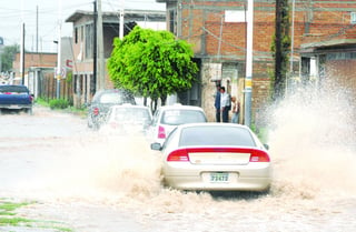 Afectación.  Sedesol realiza recorridos para corroborar daños por lluvias en el estado.