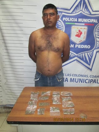 Severiano Hernández Balderas, de 35 años de edad, reconoció ante los policías preventivos que se dedica a la venta de droga entre los viciosos del ejido. (El Siglo de Torreón)