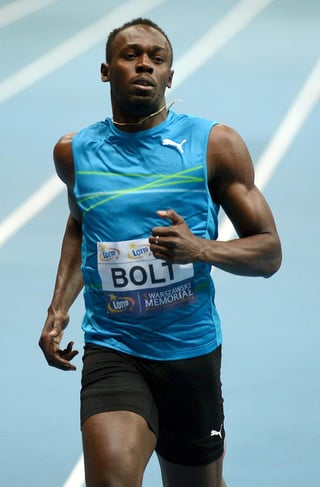 Usain Bolt dijo que solo unos pocos atletas pueden desafiarle, pero no batirle sus récords. (Archivo)