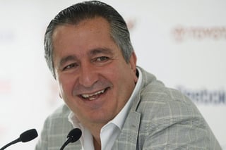 Jorge Vergara, dueño y presidente del club Guadalajara afirmó que por su mente nunca pasará la posibilidad de contratar a Hugo Sánchez como técnico del equipo. (Archivo)