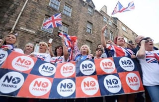 Institucionales. Los escoceces a favor de la corona y del Reino Unido llevaron su campaña por a las calles.