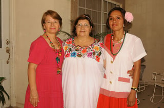   Mary Meléndez, Rosy Becerra y Sandra Luz Fernández.
