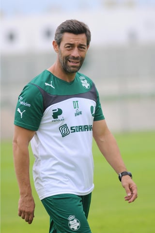 Pedro Caixinha no está conforme con el desempeño del equipo Santos Laguna, a pesar de ser el tercero general.

