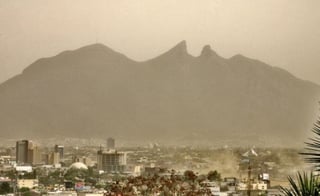 Actualmente la ciudad de Monterrey tiene un millón 135 mil 512 habitantes, su área metropolitana es la tercera más poblada tan sólo después de la Ciudad de México y Guadalajara, es la número 17 en América del Norte y la número 10 en Latinoamérica. (ARCHIVO)