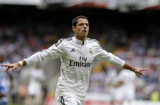 'Chicharito' se estrenó como goleador con doblete en triunfo del Real Madrid. (EFE) 
