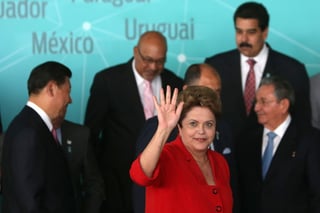 Elección. De cara a la elección presidencial, la presidenta Dilma ha sido centro de ataques de la oposición. (EFE)