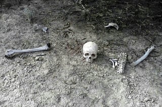 Traslado. Los restos óseos fueron enviados a las instalaciones del Semefo.