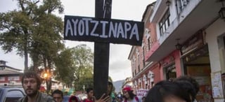 Las protestas se llevaron a cabo en Argentina, España, Francia y Alemania para exigir la presentación de los normalistas desaparecidos el pasado 26 de septiembre. 
