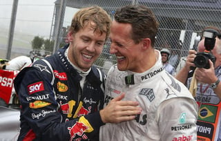 'Se hizo realidad el sueño de toda una vida. Cuando era niño, mi gran ídolo era Michael Schumacher en el bólido rojo, y ahora es un honor increíble finalmente poder manejar un Ferrari', comentó Vettel. (Archivo)