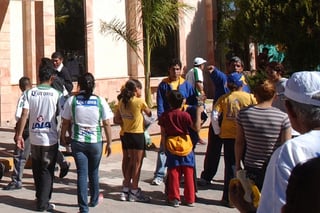 Respuesta. Buena aceptación tuvo entre los jóvenes el primer concurso Pinta tu Cartel, organizado por el DIF de Cuencamé. 
