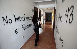 Fuerza. 'No habrá elecciones en Guerrero' decían las pintas dejadas por los manifestantes.