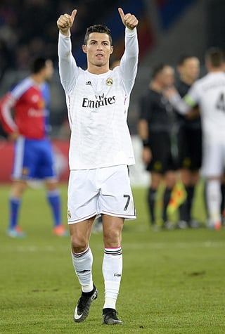 Cristiano marcó el único gol del partido, con el que llegó a 71 anotaciones para empatar a Raúl entre los máximos goleadores en la historia de Champions. (EFE)