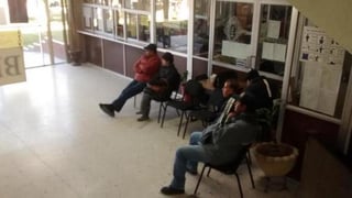 La dirección se encuentra con candados y no se abrirá hasta que intervenga la Secretaría de Educación Pública del Estado de Durango. (El Siglo de Torreón)
