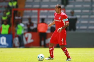 El jugador paraguayo podría salir de Toluca e ir al futbol chileno. 