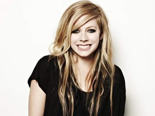Avril Lavigne niega tener problemas de drogas