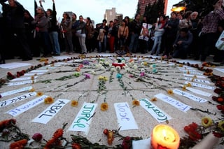Justicia. Cientos se congregaron para exigir justicia a 91 días de la tragedia en Ayotzinapa.