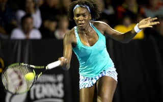 Venus Williams conquistó su trofeo número 46, en singles, tras vencer a la danesa Caroline Wozniacki en la final del torneo de la Asociación Femenil de Tenis. (AP)