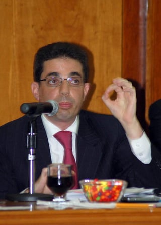 Alberto Bazbaz Sacal, rechazó que algunos funcionarios de la Unidad de Inteligencia Financiera hayan recibido algún tipo de soborno para dejar operar a la Sociedad Financiera de Crédito Popular Ficrea. (ARCHIVO)
