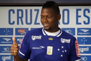 Morelia dejó ir a Riascos al futbol brasileño. Cruzeiro presenta a Riascos como refuerzo