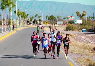 Kenianos, laguneros y del norte del país se disputaron los primeros lugares. Se corre hoy la 5 y 10 K Cuencamé