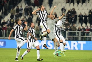 Al cabo de 20 fechas celebradas, la 'vecchia signora' suma 49 unidades y permanece invicta en el Juventus Stadium, con saldo de ocho glorias y dos empates. 
