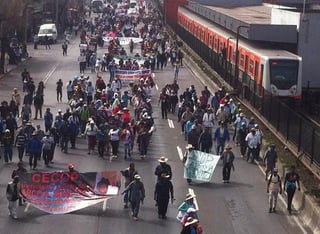 Los manifestantes salieron en marcha desde la estación del Metro Zaragoza. (El Universal)