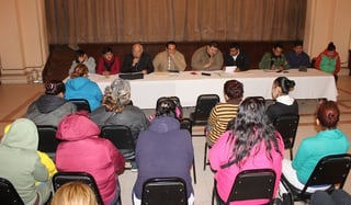 Junta. Nuevamente se entrevistaron autoridades con sexoservidoras de Ciudad Lerdo, Durango. 