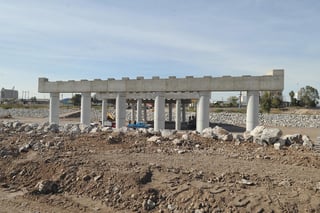 Se contempla la segunda etapa del puente vehicular Lázaro Cárdenas- Falcón como parte de las obras metro para este año. (Archivo)