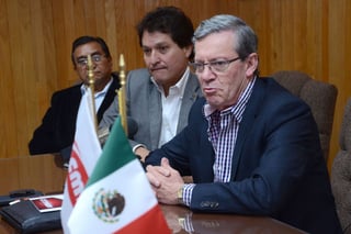 Visita La Laguna. El candidato para ocupar la presidencia de la CMIC señaló que Coahuila destaca por sus adeudos los constructoes, lo cual es un problema grave.
