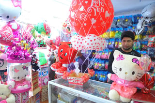 Amor y Amistad. La Cámara de Comercio de Torreón estimó que las ventas crecen entre un 15 y 20 por ciento. (ARCHIVO)
