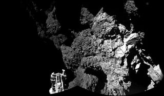 Rosetta se colocará sobre las regiones más activas del cometa y eso debe ayudar a los científicos a entender las relaciones entre la fuente de actividad observada y la atmósfera. (ARCHIVO)