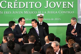 Plan. Enrique Peña Nieto, acompañado de los secretarios de Hacienda, Luis Videgaray, y de Economía, Ildefonso Guajardo. (NOTIMEX)