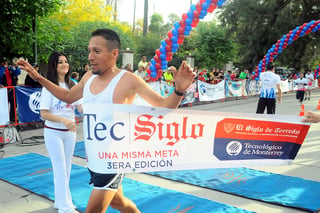 Juan Manuel Hernández ganó por segundo año consecutivo la rama varonil dentro de la distancia de 10 kilómetros. También en la distancia de 10 kilómetros