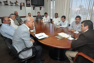 Directiva. Los representantes de la CMIC y el alcalde sostuvieron un encuentro.