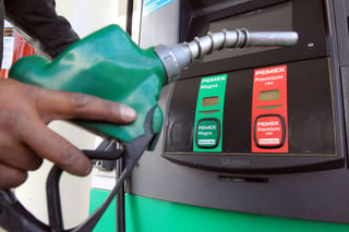 Aumento. Los panistas señalaron que la inflación en el año para los combustibles es de 27 %.