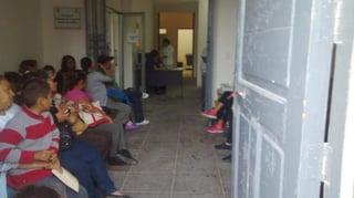 Hasta el momento, Salud Municipal se encuentra brindado más de 150 consultas diarias. (El Siglo de Torreón)