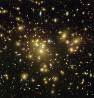 En el interior de las galaxias existe gas interestelar que, cuando se enfría rápidamente y se condensa, acaba colapsando para dar nacimiento a una nueva estrella, pero la cantidad de gas disponible no se corresponde con la cantidad de nuevos astros. (EFE)