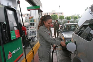 Cárcel. Suben las quejas de los usuarios hacia las gasolineras que dan litros incompletos en sus estaciones de servicio. (ARCHIVO)