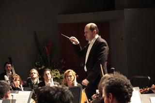 Invitado. El maestro Jesús Medina, director invitado al quinto concierto de Camerata de Coahuila.
