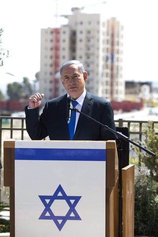 Negativa. Netanyahu afirmó que mientras él se encuentre en el poder no se construirá estado palestino alguno.