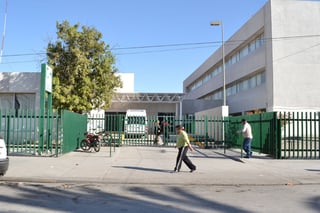 Lesionado. En la Clínica 46 del IMSS de Gómez Palacio se encuentra internado el hombre que sufrió descarga eléctrica. (EL SIGLO DE TORREÓN)