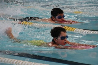 La natación será una de las disciplinas deportivas que se impartirán en el Curso de Primavera de la YMCA Torreón, que inicia el lunes. (Archivo)