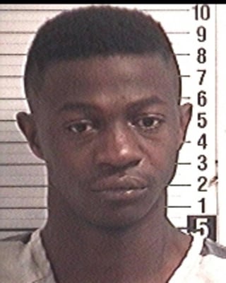 La Oficina del Alguacil del Condado Bay confirmó el arresto del principal sospechoso, el joven de 22 años David Jamichel Daniels, de Alabama, quien fue detenido por intento de asesinato y otros seis cargos en su contra. (AP)